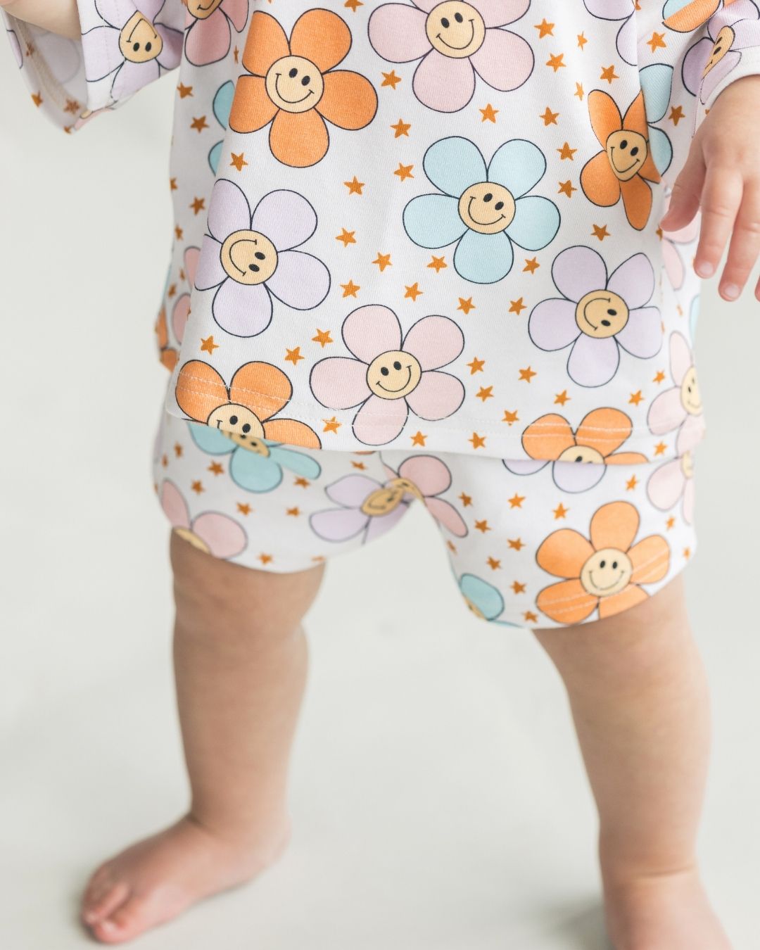 Ditzy Daisy Shorts Set